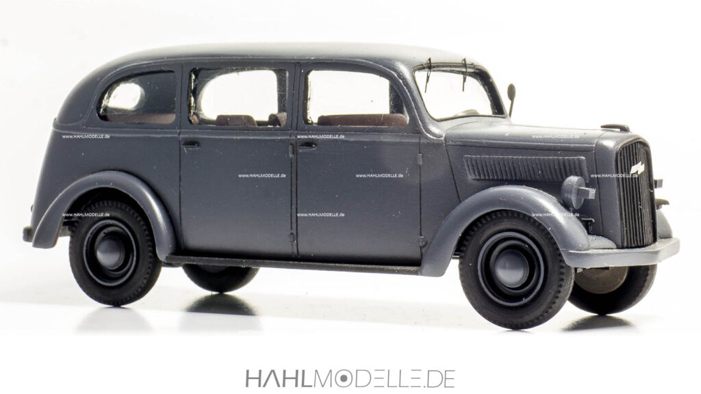 Opel Blitz 1,5 to Typ 2,5-32, Pullman-Limousine (Miesen), grau, Vector Models, hahlmodelle.de