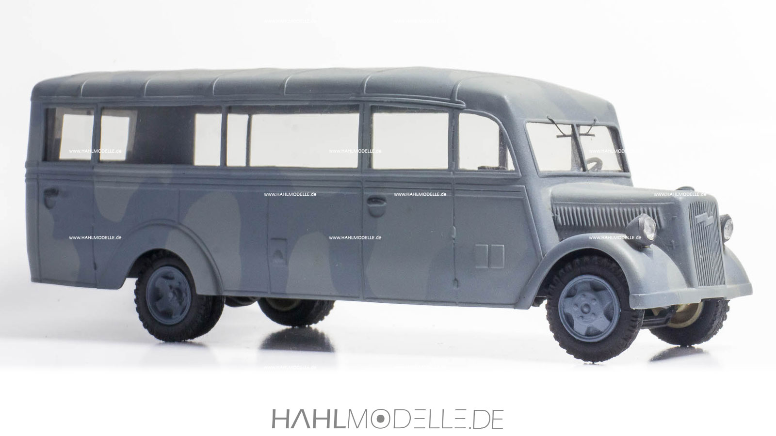 Opel Blitz 3 to Typ 3,6-47 NR, Bus W39 (Ludewig), grau, Vector Models, hahlmodelle.de