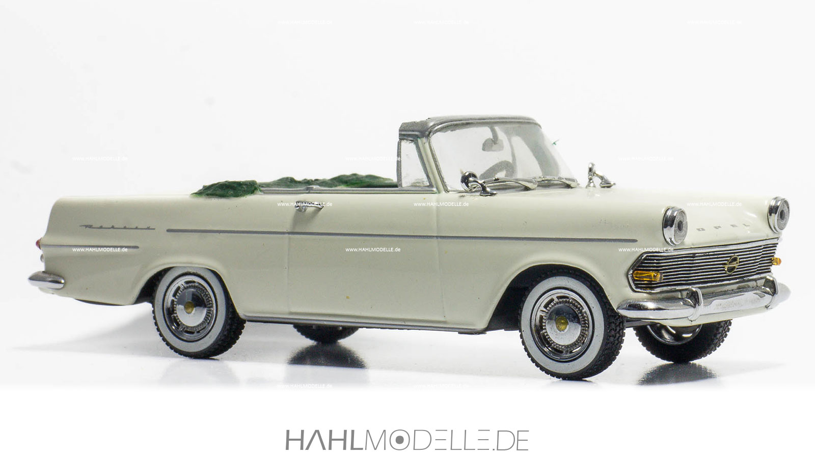 Opel Rekord P2, Cabriolet (Autenrieth), weiß, Code-3 (Basis: Minichamps), hahlmodelle.de