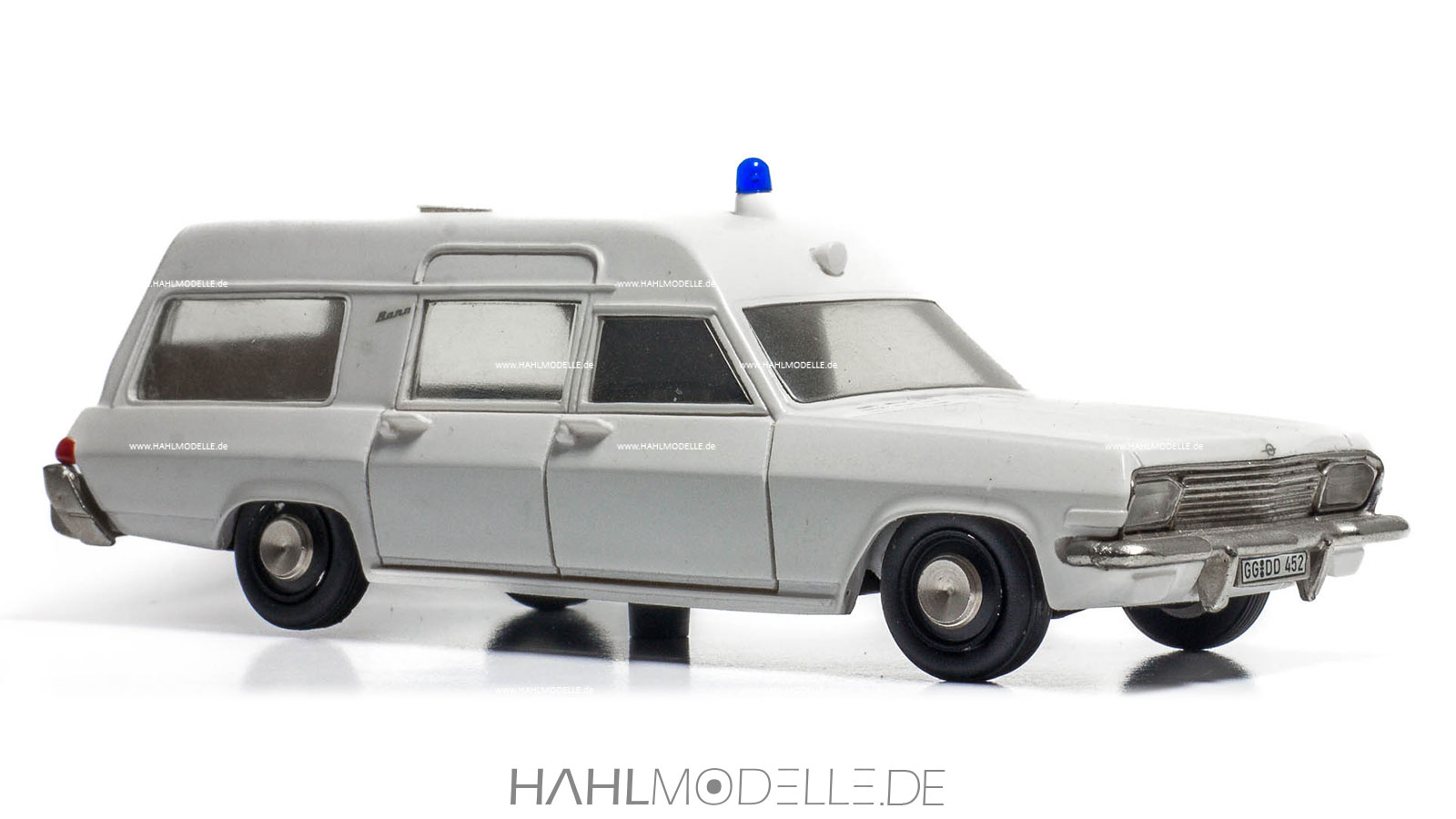 Opel Kapitän A, Sonderkarosserie, Krankenwagen, weiß, Paradcar, hahlmodelle.de