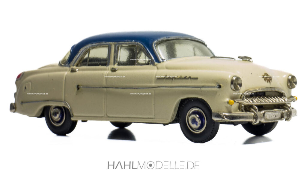 Opel Kapitän '54, Limousine, beige/blau, Hostaro, hahlmodelle.de