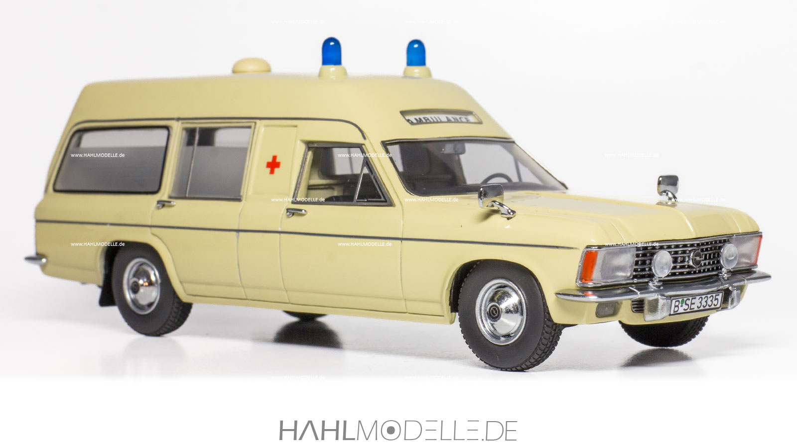 Opel Admiral B, Sonderkarosserie, Krankenwagen, weiß, Matrix Scalemodels, hahlmodelle.de