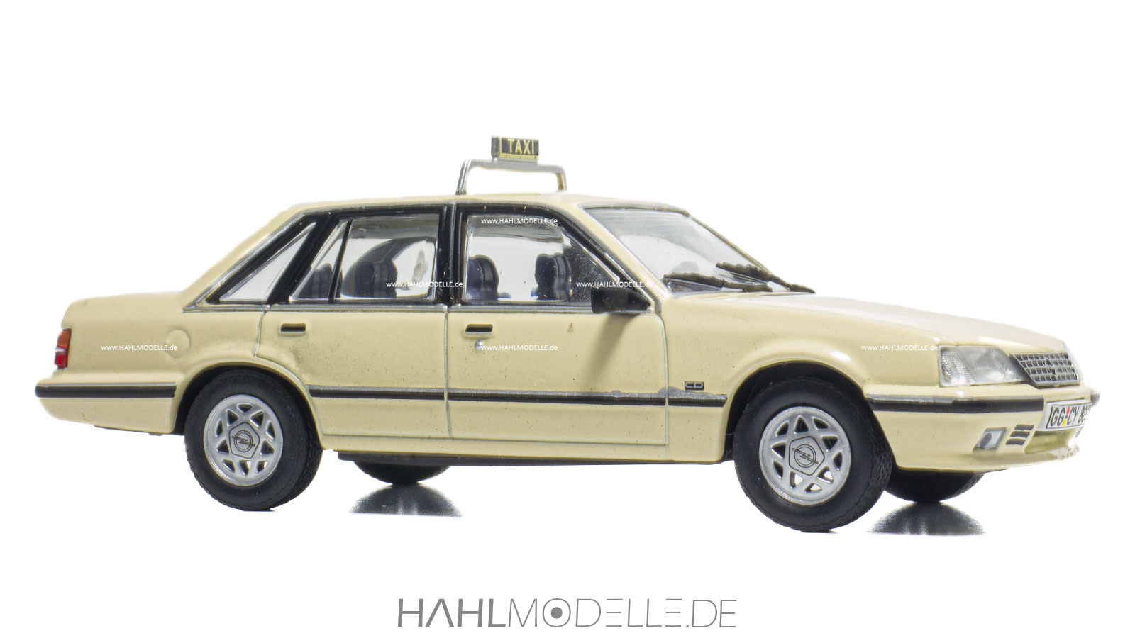 Opel Senator A2, Limousine, Taxi, elfenbein, Ixo, hahlmodelle.de