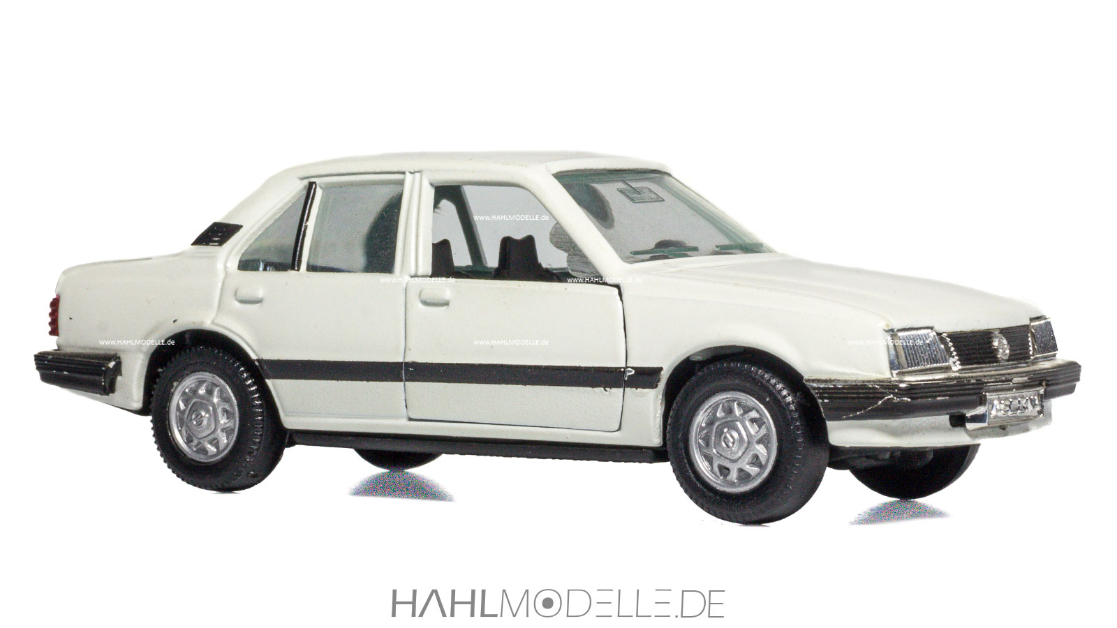 Opel Ascona C (C1), Limousine Stufenheck, weiß, Gama, hahlmodelle.de