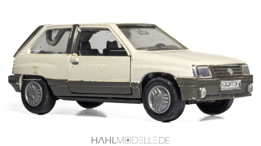 Opel Corsa A, Schrägheck-Limousine, weiß, Gama, hahlmodelle.de