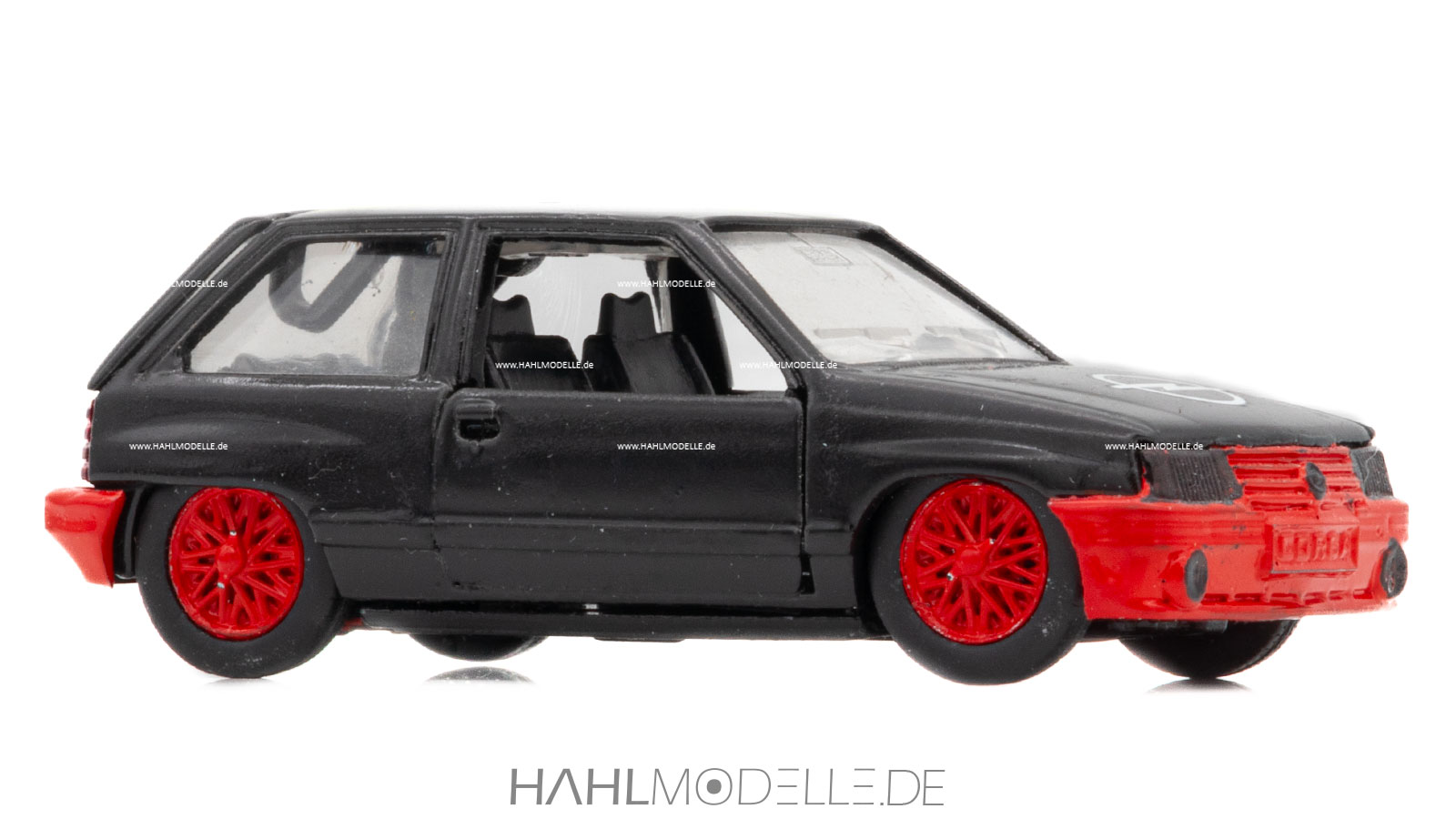 Opel Corsa A, Schrägheck-Limousine, schwarz/rot, Code-3 (Basis: Gama), hahlmodelle.de