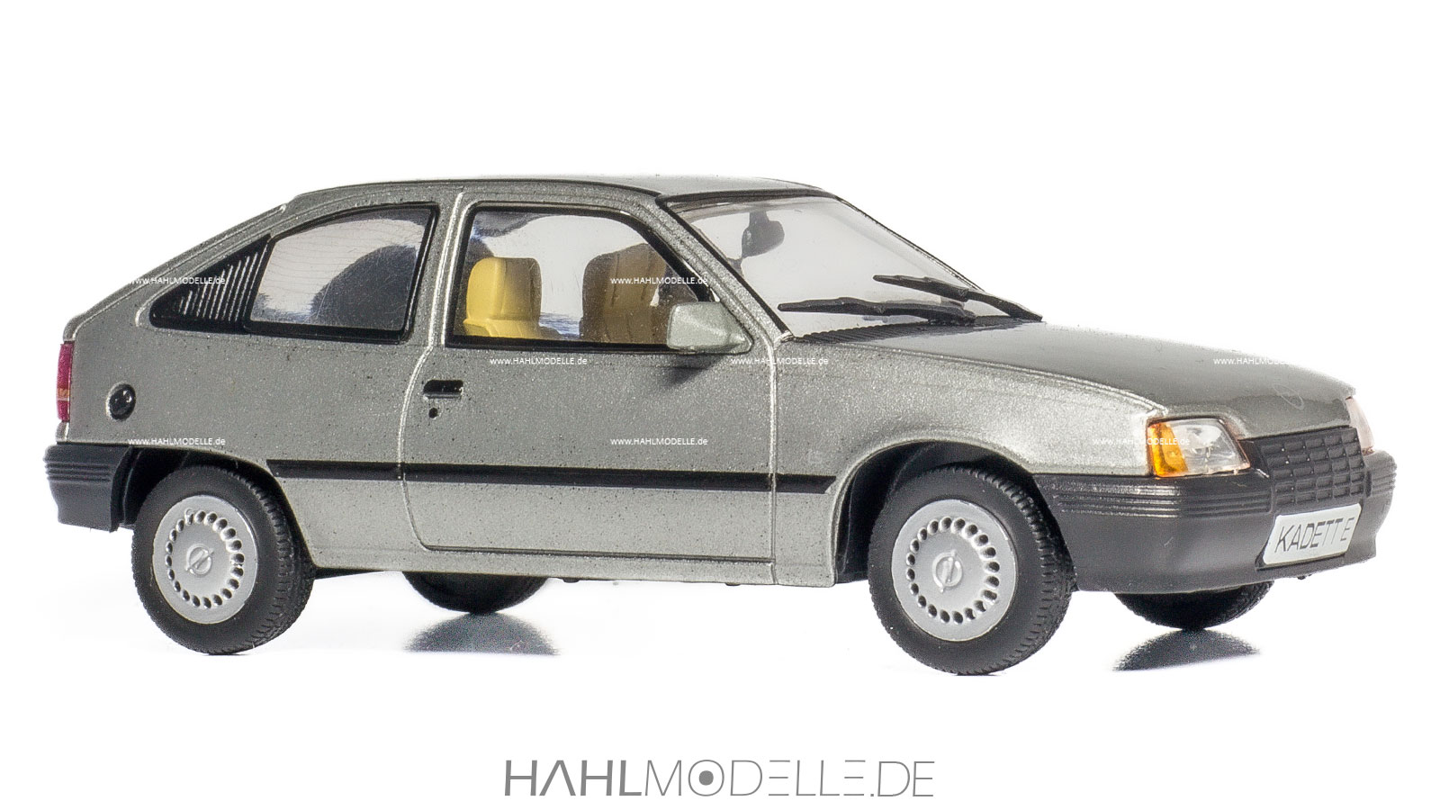 Opel Kadett E, Schrägheck-Limousine, silber, Ixo, hahlmodelle.de