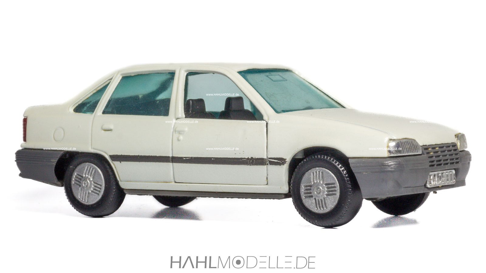 Opel Kadett E, Stufenheck-Limousine, weiß, Gama, hahlmodelle.de