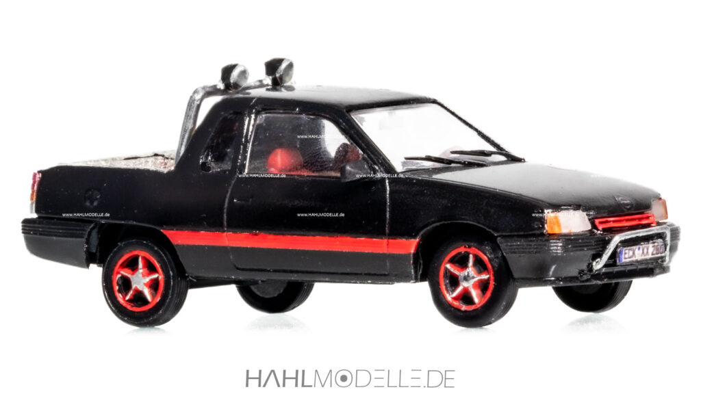 Opel Kadett E, PickUp, schwarz/rot, Code-3 (Basis: Ixo), hahlmodelle.de