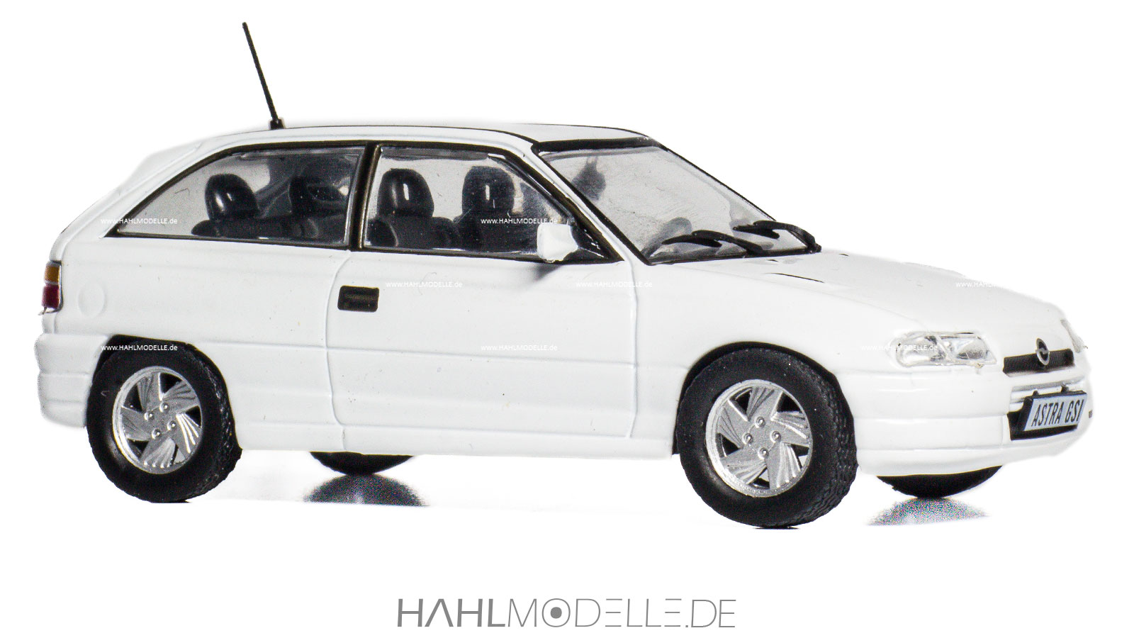 Opel Astra F GSi, Schrägheck-Limousine, weiß, Ixo, hahlmodelle.de