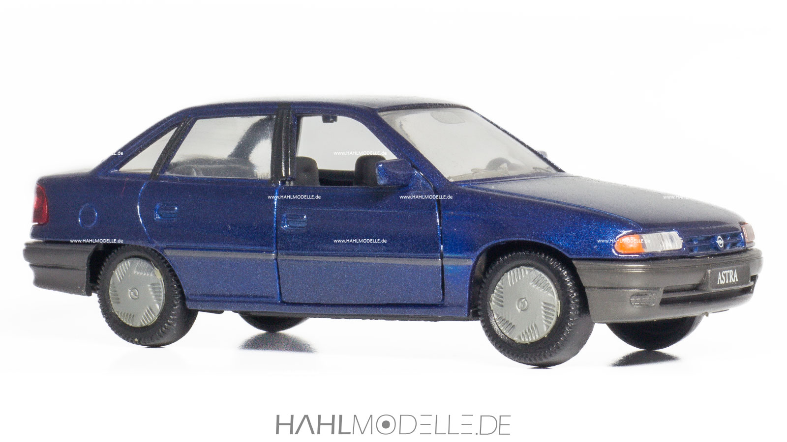 Opel Astra F, Stufenheck-Limousine, blau, Gama, hahlmodelle.de