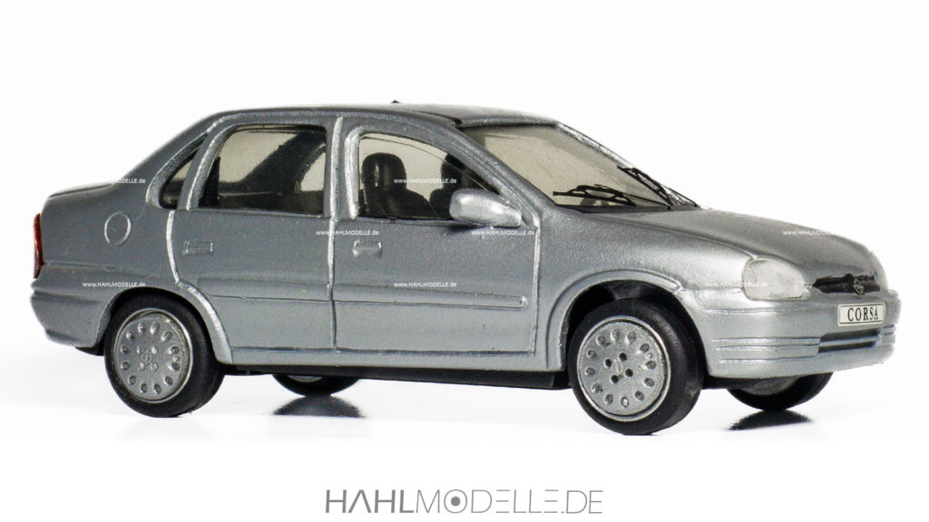 Opel Corsa B, Stufenheck-Limousine, silber, Rialto Models, hahlmodelle.de