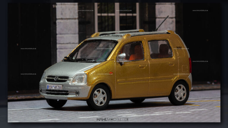 Opel Agila A „NjOY“, MicroVan, silber/gold, Code-3 (Basis: Minichamps), hahlmodelle.de