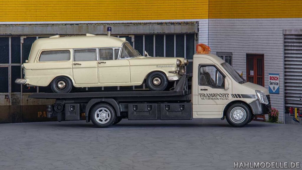 Opel Kapitän P 2,5 Krankenwagen (Miesen) | hahlmodelle.de