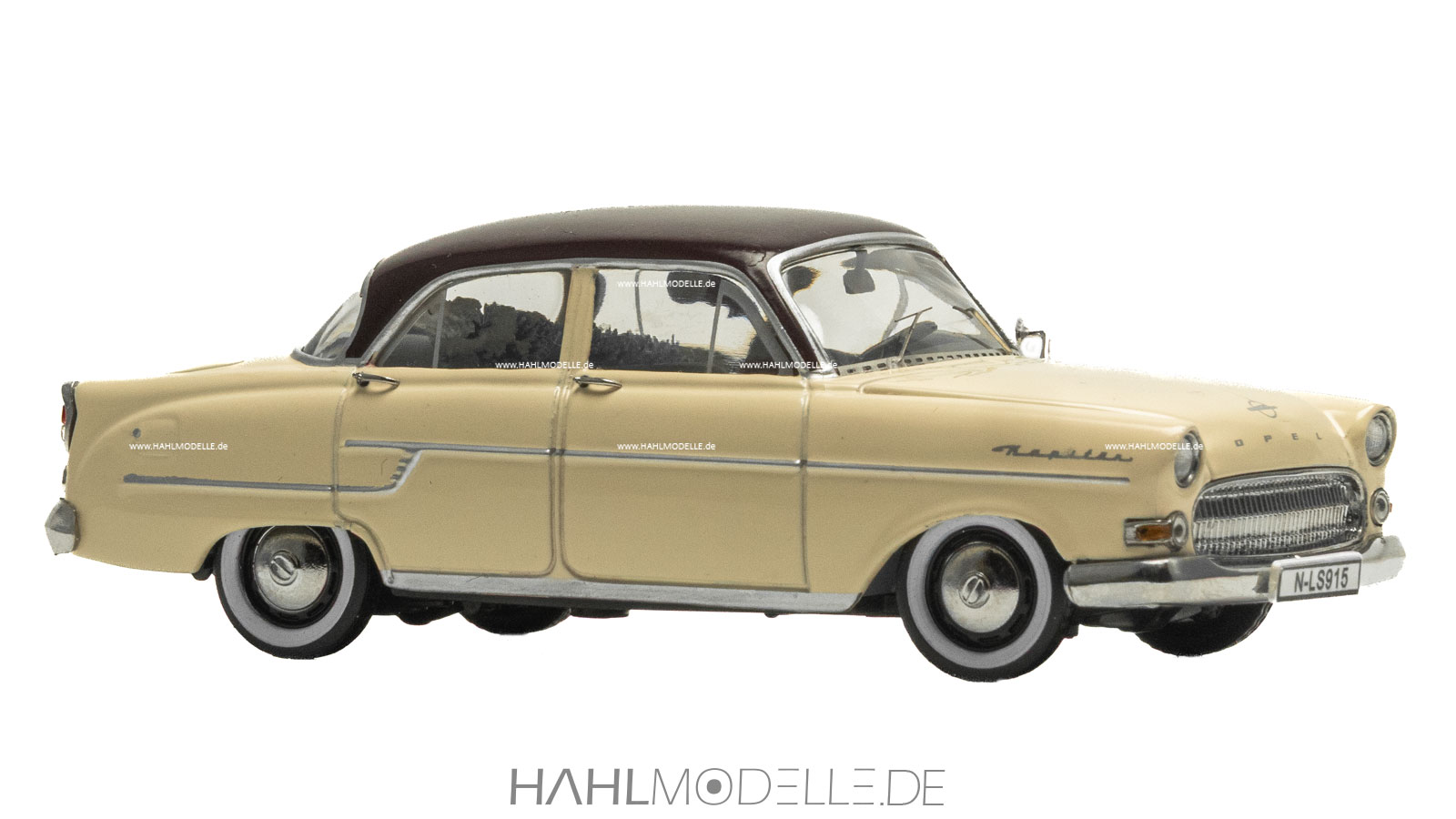 Opel Kapitän '56, Limousine, beige/schwarz, Schuco, Weihnachtsmodell 2024, hahlmodelle.de