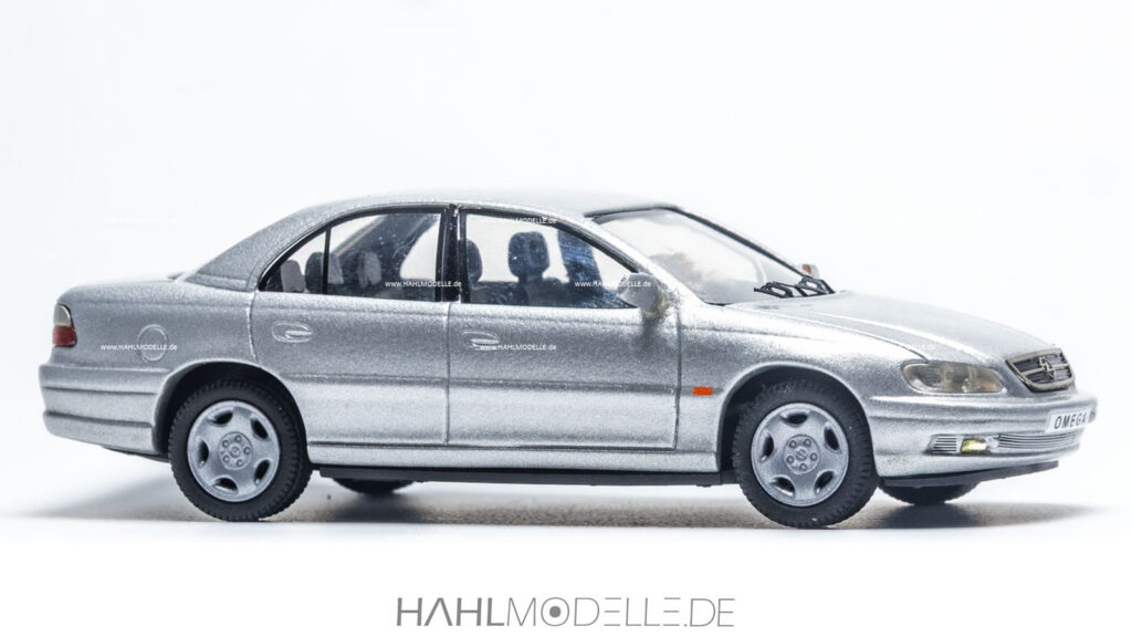 Opel Omega B (B2), Limousine, silber, Rialto Models, hahlmodelle.de